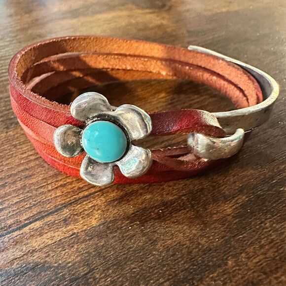 Brown Leather Flower Bracelet, Double Wrap, Boho Flower Leather Bracelet, Gift - Picture 1 of 6